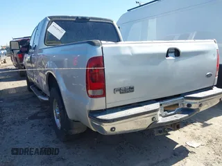 2003 Ford Super Duty F-250 XL with VIN 1FTNX20F83EA74842, listed as a IAAI auction lot 41620325 with 407,621 mi miles. Bid and sale history available at carsss.com. Image 3.