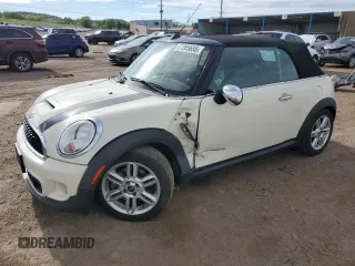 2012 MINI Convertible S с VIN WMWZP3C58CT250629, выставлен на аукционе Copart как лот 57265655 с пробегом 99 216 миль миль и Списание • Salvage title. История ставок и продаж доступна на DreamBid. Изображение 1.