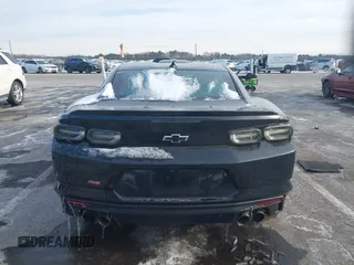 2021 Chevrolet Camaro 1LT z VIN 1G1FB1RS0M0139221, wystawiony jako IAAI lot #41402149 z przebiegiem 34 832 mil mil oraz . Historia ofert i sprzedaży dostępna na DreamBid. Obrazek 16.