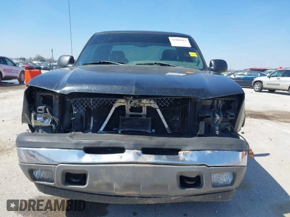 2005 Chevrolet Silverado 1500 Z71 with VIN 2GCEK19B251347481, listed as a IAAI auction lot 41886913 with 236,414 mi miles. Bid and sale history available at carsss.com. Image 13.