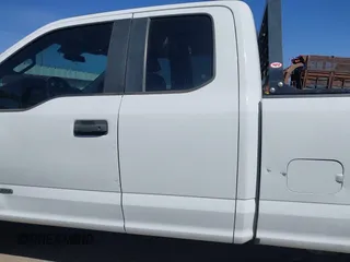 2018 Ford F-250 XL z VIN 1FT7X2BT7JEB31878, wystawiony jako IAAI lot #41852187 z przebiegiem 230 879 mil mil oraz . Historia ofert i sprzedaży dostępna na DreamBid. Obrazek 14.