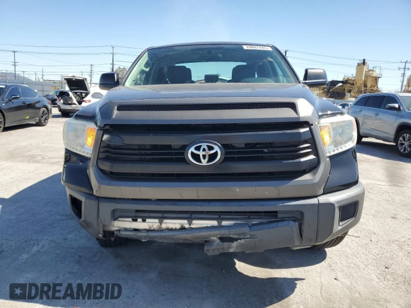 2014 Toyota Tundra SR z VIN 5TFRM5F12EX082207, wystawiony jako Copart lot #49867445 z przebiegiem 80 820 mil mil oraz Szkoda całkowita • Salvage title. Historia ofert i sprzedaży dostępna na DreamBid. Obrazek 5.