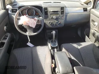 2011 Nissan Versa S z VIN 3N1BC1CP8BL514220, wystawiony jako Copart lot #54625595 z przebiegiem 45 495 mil mil oraz Szkoda całkowita • Salvage title. Historia ofert i sprzedaży dostępna na DreamBid. Obrazek 8.