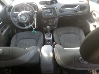 2020 Jeep Renegade Latitude with VIN ZACNJBBBXLPL40104, listed as a Copart auction lot 47108235 with 62,057 mi miles and Salvage Title. Bid and sale history available at carsss.com. Image 8.