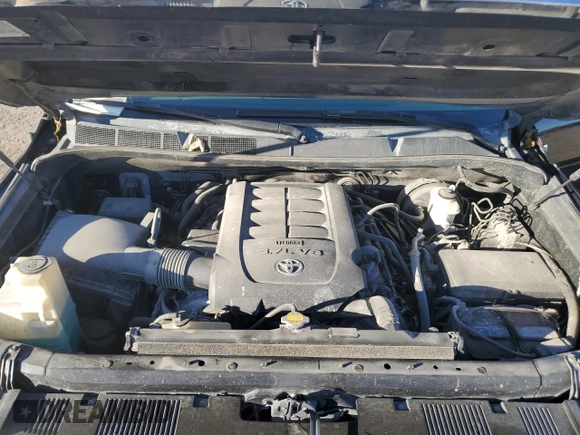 2016 Toyota Tundra SR5 z VIN 5TFDW5F15GX518409, wystawiony jako Copart lot #46624445 z przebiegiem 111 452 mil mil oraz Szkoda całkowita • Salvage title. Historia ofert i sprzedaży dostępna na DreamBid. Obrazek 11.