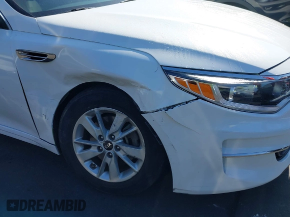 2016 Kia Optima LX z VIN KNAGT4L38G5102885, wystawiony jako IAAI lot #42229044 z przebiegiem 102 416 mil mil oraz . Historia ofert i sprzedaży dostępna na DreamBid. Obrazek 6.