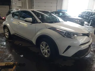 2019 Toyota C-HR XLE z VIN NMTKHMBX8KR087809, wystawiony jako IAAI lot #41540788 z przebiegiem 55 691 mil mil oraz . Historia ofert i sprzedaży dostępna na DreamBid. Obrazek 1.