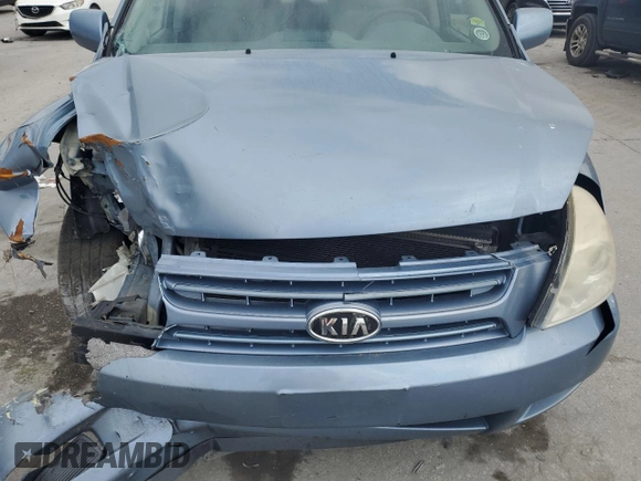 2009 Kia Sedona LX with VIN KNDMB233096317977, listed as a Copart auction lot 44360565 with 166,076 mi miles and Salvage Title. Bid and sale history available at carsss.com. Image 12.