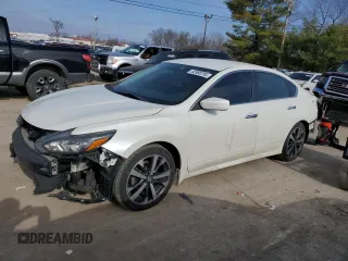 2017 Nissan Altima SR z VIN 1N4AL3AP8HC481950, wystawiony jako Copart lot #43988795 z przebiegiem 111 021 mil mil oraz Szkoda całkowita • Salvage title. Historia ofert i sprzedaży dostępna na DreamBid. Obrazek 1.