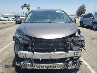 2022 Toyota Sienna LE z VIN 5TDKRKECXNS076178, wystawiony jako Copart lot #57437765 z przebiegiem 42 497 mil mil oraz Szkoda całkowita • Salvage title. Historia ofert i sprzedaży dostępna na DreamBid. Obrazek 5.