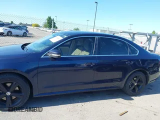 2013 Volkswagen Passat SE с VIN 1VWBN7A39DC129965, выставлен на аукционе IAAI как лот 42302910 с пробегом 182 874 миль миль и . История ставок и продаж доступна на DreamBid. Изображение 6.