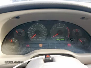 2001 Ford Mustang GT Deluxe z VIN 1FAFP42X41F139883, wystawiony jako Copart lot #50243745 z przebiegiem 142 545 mil mil oraz Szkoda całkowita • Salvage title. Historia ofert i sprzedaży dostępna na DreamBid. Obrazek 9.