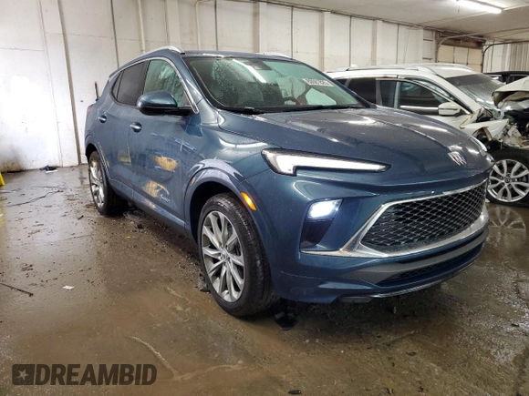 2024 Buick Encore GX Avenir с VIN KL4AMGSL2RB057630, выставлен на аукционе Copart как лот 89081825 с пробегом 6 096 миль миль и Списание • Salvage title. История ставок и продаж доступна на DreamBid. Изображение 4.