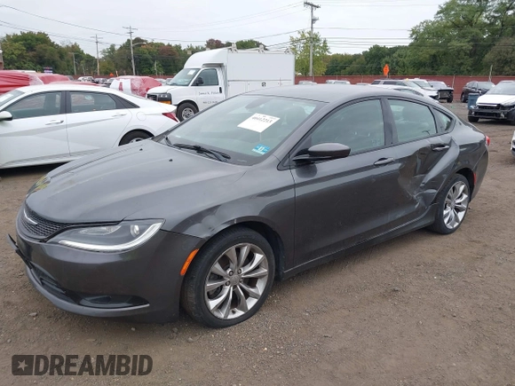 2015 Chrysler 200 S with VIN 1C3CCCBG6FN517903, listed as a IAAI auction lot 40412213 with 84,118 mi miles. Bid and sale history available at carsss.com. Image 2.