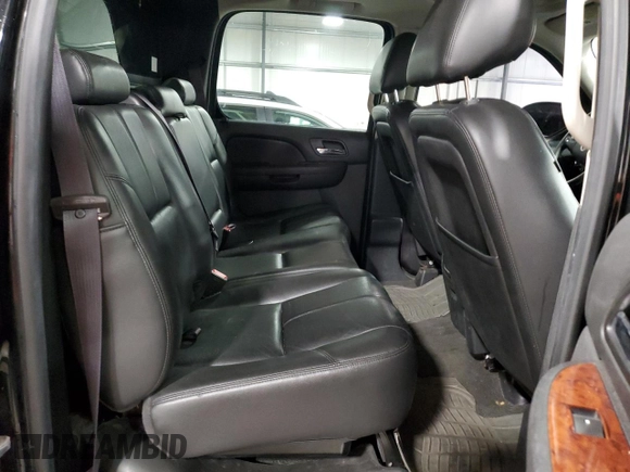 2013 Chevrolet Avalanche LT with VIN 3GNTKFE72DG230454, listed as a Copart auction lot 56172725 with 146,777 mi miles and Salvage title. Bid and sale history available at DreamBid. Image 10.