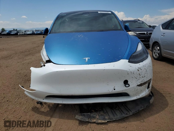 2021 Tesla Model Y Long Range z VIN 5YJYGDEE6MF239571, wystawiony jako Copart lot #56433595 z przebiegiem 58 471 mil mil oraz Szkoda całkowita • Salvage title. Historia ofert i sprzedaży dostępna na DreamBid. Obrazek 5.