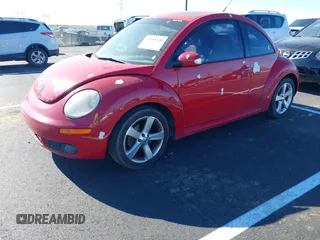 2007 Volkswagen New Beetle Coupe with VIN 3VWSW31C87M518282, listed as a IAAI auction lot 41885126 with 179,047 mi miles. Bid and sale history available at carsss.com. Image 2.