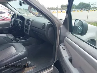 2005 Mercury Mountaineer Convenience с VIN 4M2DU86K75UJ07554, выставлен на аукционе IAAI как лот 42645755 с пробегом 131 910 миль миль и . История ставок и продаж доступна на DreamBid. Изображение 5.