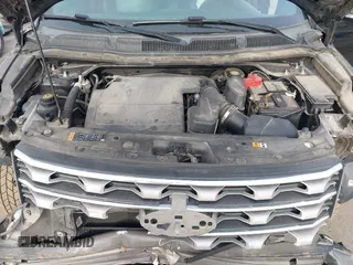 2016 Ford Explorer XLT with VIN 1FM5K8D83GGB62670, listed as a IAAI auction lot 41911701 with 163,798 mi miles and . Bid and sale history available at carsss.com. Image 10.