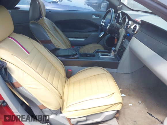 2008 Ford Mustang Deluxe with VIN 1ZVHT84N985188172, listed as a IAAI auction lot 42738693 with 165,837 mi miles and . Bid and sale history available at DreamBid. Image 5.