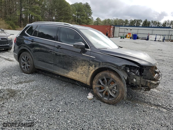 2023 Volkswagen Tiguan SE with VIN 3VV3B7AX7PM078599, listed as a Copart auction lot 41525535 with 20,680 mi miles and Salvage Title. Bid and sale history available at carsss.com. Image 4.