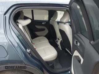 2021 Volvo XC40 Momentum z VIN YV4162UK0M2469977, wystawiony jako IAAI lot #41956088 z przebiegiem 51 567 mil mil oraz . Historia ofert i sprzedaży dostępna na DreamBid. Obrazek 8.