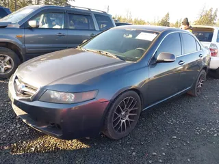 2004 Acura TSX w/Navigation with VIN JH4CL96984C000085, listed as a IAAI auction lot 41412527 with 217,532 mi miles. Bid and sale history available at carsss.com. Image 17.