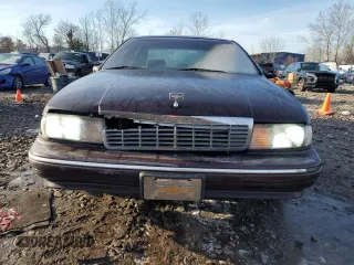 1996 Chevrolet Caprice 1SA Special Value z VIN 1G1BL52W3TR156945, wystawiony jako Copart lot #86470784 z przebiegiem 166 584 mil mil oraz Szkoda całkowita • Salvage title. Historia ofert i sprzedaży dostępna na DreamBid. Obrazek 5.