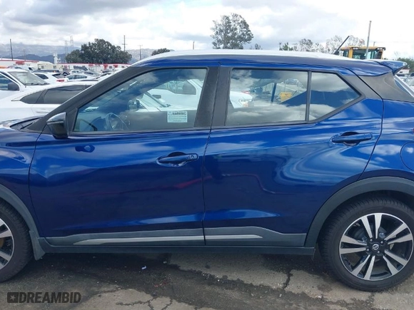 2019 Nissan Kicks S with VIN 3N1CP5CU4KL515046, listed as a IAAI auction lot 41573577 with 84,739 mi miles. Bid and sale history available at carsss.com. Image 14.