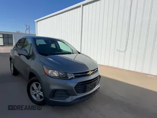 2020 Chevrolet Trax LS z VIN 3GNCJKSB0LL263642, wystawiony jako Copart lot #87482195 z przebiegiem 242 522 mil mil oraz Czysty tytuł • Clean title. Historia ofert i sprzedaży dostępna na DreamBid. Obrazek 11.