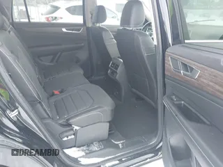 2024 Volkswagen Atlas SEL with VIN 1V2BR2CA3RC513283, listed as a IAAI auction lot 41565795 with 6,624 mi miles and . Bid and sale history available at DreamBid. Image 8.