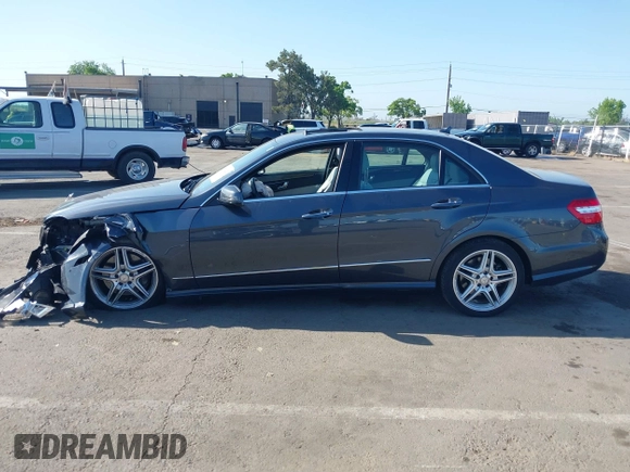 2011 Mercedes-Benz E 550 Luxury с VIN WDDHF9AB3BA423048, выставлен на аукционе IAAI как лот 42164692 с пробегом 79 823 миль миль и . История ставок и продаж доступна на DreamBid. Изображение 14.