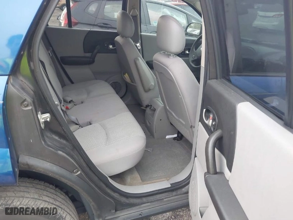 2005 Saturn VUE with VIN 5GZCZ33D55S826176, listed as a IAAI auction lot 41482162 with 107,276 mi miles. Bid and sale history available at carsss.com. Image 8.
