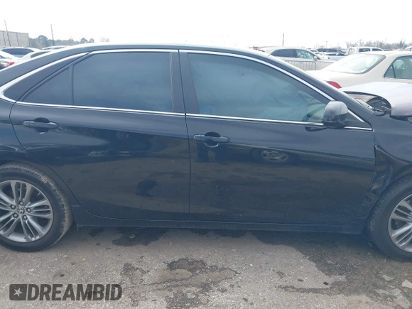 2015 Toyota Camry XLE z VIN 4T1BF1FK1FU028652, wystawiony jako IAAI lot #41639768 z przebiegiem Nie podano mil oraz . Historia ofert i sprzedaży dostępna na DreamBid. Obrazek 13.