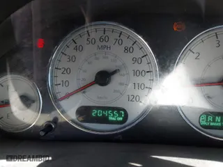2005 Chrysler Town & Country Limited with VIN 2C8GP64L65R177827, listed as a IAAI auction lot 41860363 with 204,557 mi miles. Bid and sale history available at carsss.com. Image 15.