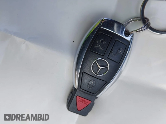 2013 Mercedes-Benz SLK 250 z VIN WDDPK4HA9DF057092, wystawiony jako IAAI lot #42032120 z przebiegiem 142 991 mil mil oraz . Historia ofert i sprzedaży dostępna na DreamBid. Obrazek 11.