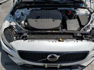 2024 Volvo S60 Core Dark Theme with VIN 7JRL12FK1RG310274, listed as a Copart auction lot 55483375 with 32,539 mi miles and Salvage title. Bid and sale history available at DreamBid. Image 11.