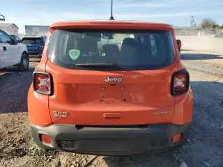 2018 Jeep Renegade Sport with VIN ZACCJBAB2JPJ31557, listed as a Copart auction lot 43350945 with 222,723 mi miles and Salvage Title. Bid and sale history available at DreamBid. Image 6.