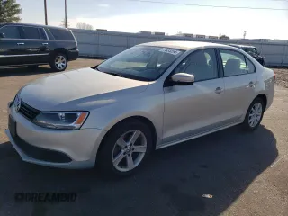 2011 Volkswagen Jetta SE with VIN 3VWDZ7AJ8BM381116, listed as a Copart auction lot 77833234 with 174,516 mi miles and Salvage title. Bid and sale history available at DreamBid. Image 1.