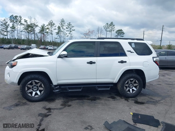 2019 Toyota 4Runner SR5 with VIN JTEBU5JR9K5649336, listed as a IAAI auction lot 41630764 with 88,451 mi miles. Bid and sale history available at carsss.com. Image 14.