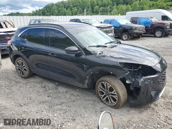 2020 Ford Escape SEL with VIN 1FMCU9H68LUB17865, listed as a Copart auction lot 58217685 with 113,569 mi miles and Salvage title. Bid and sale history available at DreamBid. Image 4.
