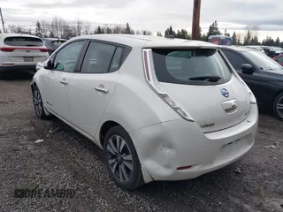 2016 Nissan LEAF SL with VIN 1N4BZ0CP5GC306794, listed as a IAAI auction lot 41120675 with 46,819 mi miles. Bid and sale history available at carsss.com. Image 3.