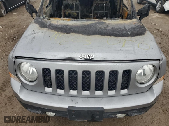 2017 Jeep Patriot Sport z VIN 1C4NJPBB3HD203690, wystawiony jako Copart lot #82044774 z przebiegiem Nie podano mil oraz Szkoda całkowita • Salvage title. Historia ofert i sprzedaży dostępna na DreamBid. Obrazek 12.