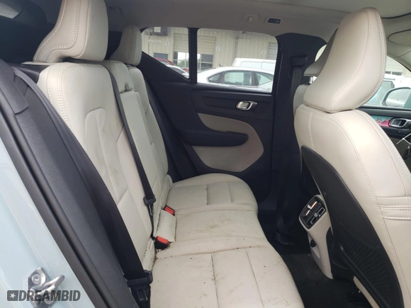 2019 Volvo XC40 Momentum with VIN YV4162XZ7K2003114, listed as a Copart auction lot 59635293 with 0 mi miles. Bid and sale history available at carsss.com. Image 11.