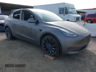2021 Tesla Model Y Long Range with VIN 5YJYGDEE6MF111993, listed as a IAAI auction lot 41600578 with Not Provided miles. Bid and sale history available at carsss.com. Image 1.
