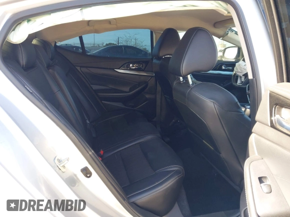 2021 Nissan Maxima SV with VIN 1N4AA6CV0MC505297, listed as a IAAI auction lot 41920090 with 70,100 mi miles and . Bid and sale history available at DreamBid. Image 8.