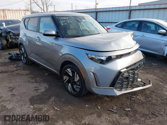 2024 Kia Soul GT-Line with VIN KNDJ53AUXR7903236, listed as a IAAI auction lot 41403231 with 8,033 mi miles. Bid and sale history available at carsss.com. Image 1.