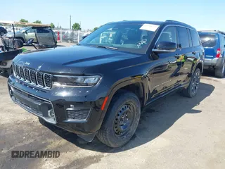 2022 Jeep Grand Cherokee Overland with VIN 1C4RJHDG1N8623744, listed as a IAAI auction lot 42554279 with 27,762 mi miles and . Bid and sale history available at DreamBid. Image 17.