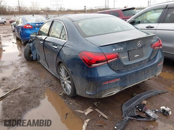 2022 Mercedes-Benz A 220 with VIN W1K3G4FB3NJ333910, listed as a IAAI auction lot 41647433 with 57,762 mi miles and . Bid and sale history available at DreamBid. Image 3.