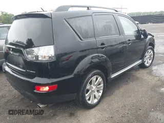 2010 Mitsubishi Outlander SE with VIN JA4AS3AW8AZ005036, listed as a IAAI auction lot 42184336 with 224,226 mi miles and . Bid and sale history available at DreamBid. Image 4.